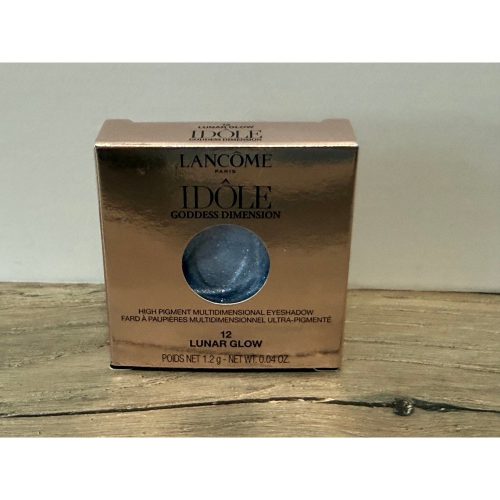 Lancôme single eyeshadow in sparkle blue